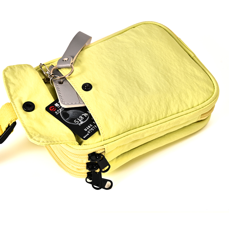 light green Foldable Convertible Tote Bag, Multi-Functional Large Capacity Travel Handbag, Portable Lightweight Crossbody Storage Bag - Image 3